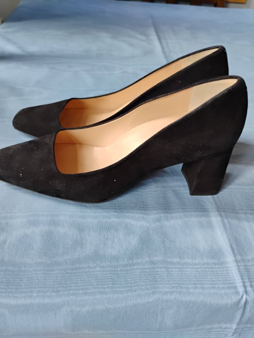 Black suede pumps Inez